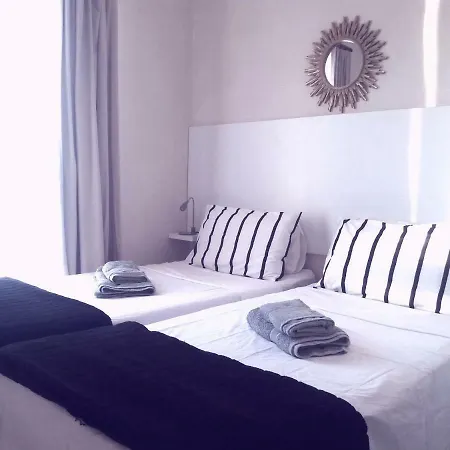 Sun-kissed Corner Apartment *